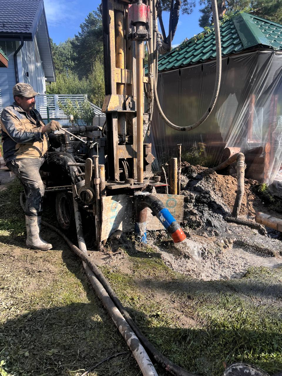 Сколько стоит метр бурения скважины на воду